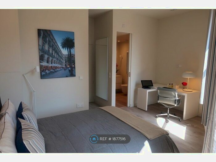 1 Bedroom Flat To Rent In Battersea Park Road, London, SW8