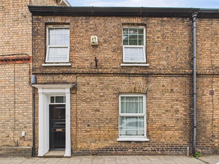 2 Bedroom Terraced House For Sale In West Street, Alford, LN13