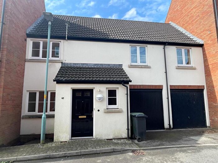3 Bedroom Coach House For Sale In Phelps Mill Close, Dursley, GL11