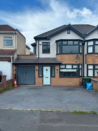 4 Bedroom Semi Detached House To Rent In Forest Road, Oldbury, B68