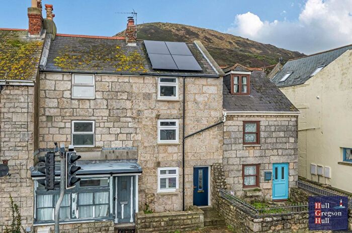 2 Bedroom Terraced House For Sale In Fortuneswell, Portland, DT5