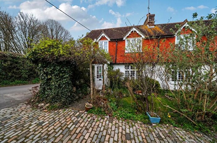 2 Bedroom End Of Terrace House For Sale In Mill Lane, Petersfield, GU32