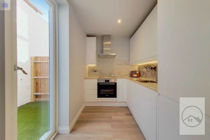 3 Bedroom Terraced House To Rent In Wells Walk, Forest Gate, E7