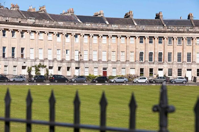 1 Bedroom Apartment To Rent In Royal Crescent, BA1