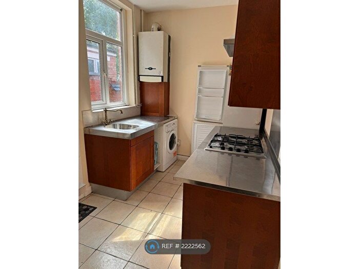 3 Bedroom Terraced House To Rent In Hartopp Road, Leicester, LE2