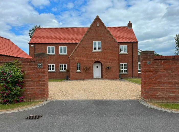 4 Bedroom Detached House To Rent In Golf Course Lane, Waltham, DN37