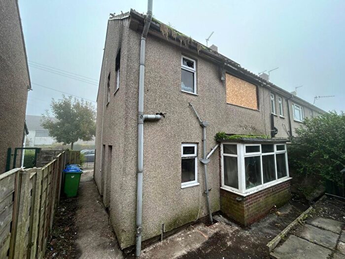3 Bedroom End Of Terrace House For Sale In Windermere Road, Middleton, Manchester, M24