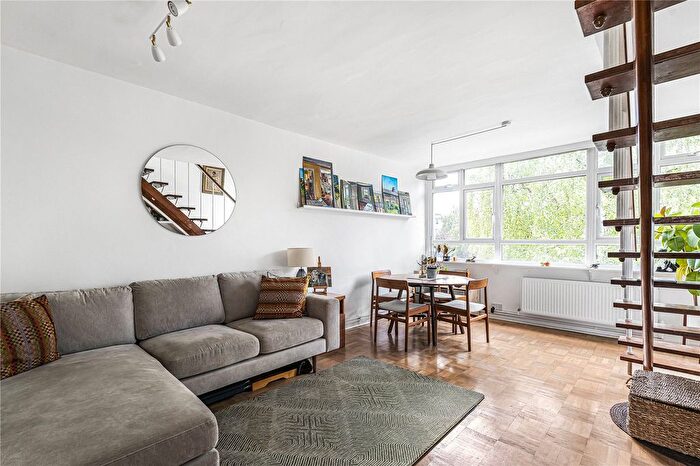 2 Bedroom Flat For Sale In Kersfield Road, London, SW15