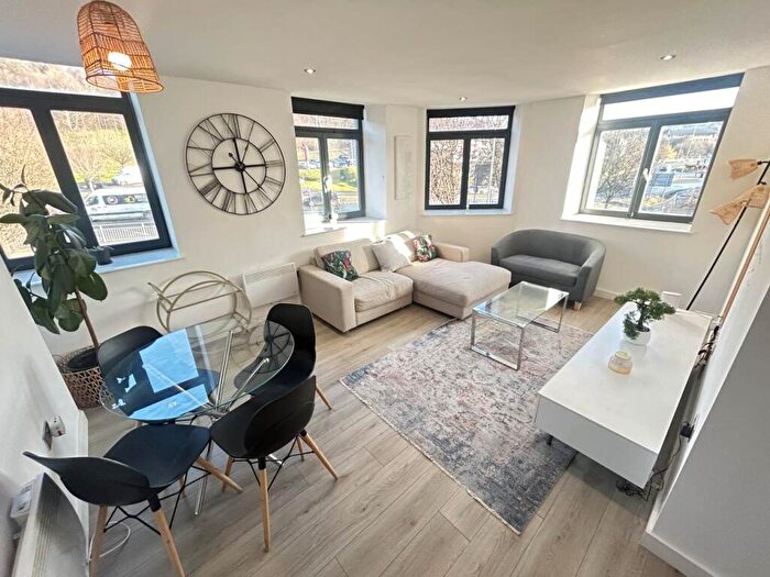 2 Bedroom Flat To Rent In Conditioning House, Cape Street, Bradford, BD1