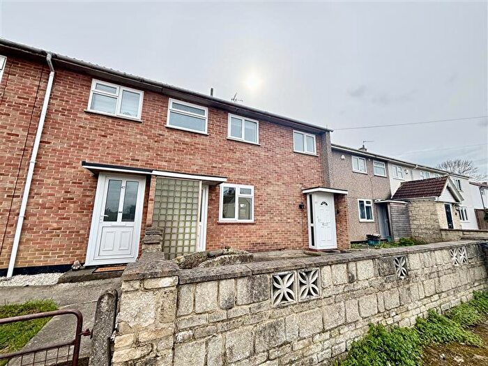 3 Bedroom House To Rent In Badminton Road, GL4