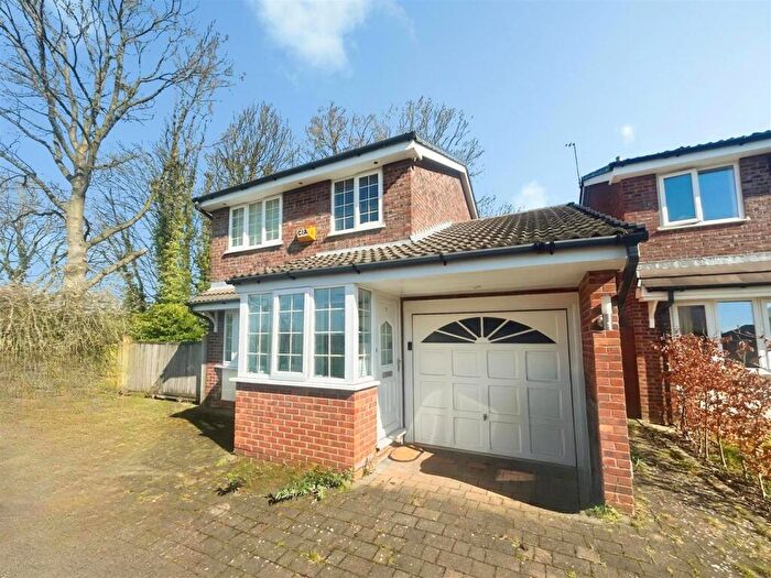 3 Bedroom Detached House To Rent In Annan Close, Congleton, CW12