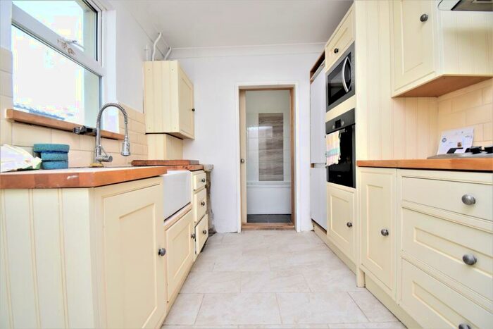 3 Bedroom Terraced House To Rent In Imperial Road Gillingham, ME7