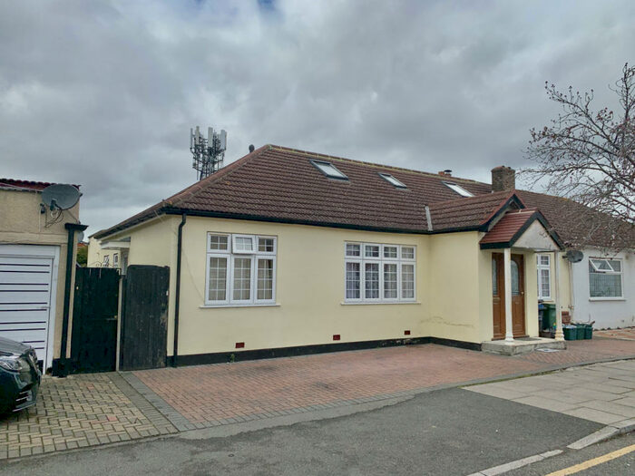 2 Bedroom Flat To Rent In Mitcham, CR4