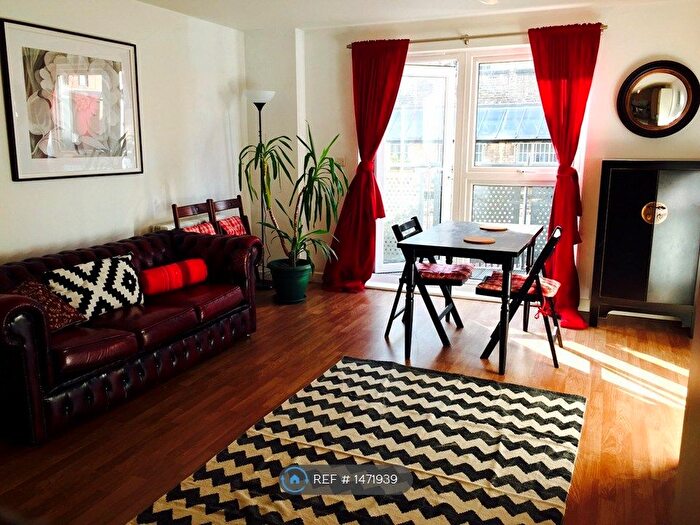 2 Bedroom Flat To Rent In Oakleigh Court, London, N1