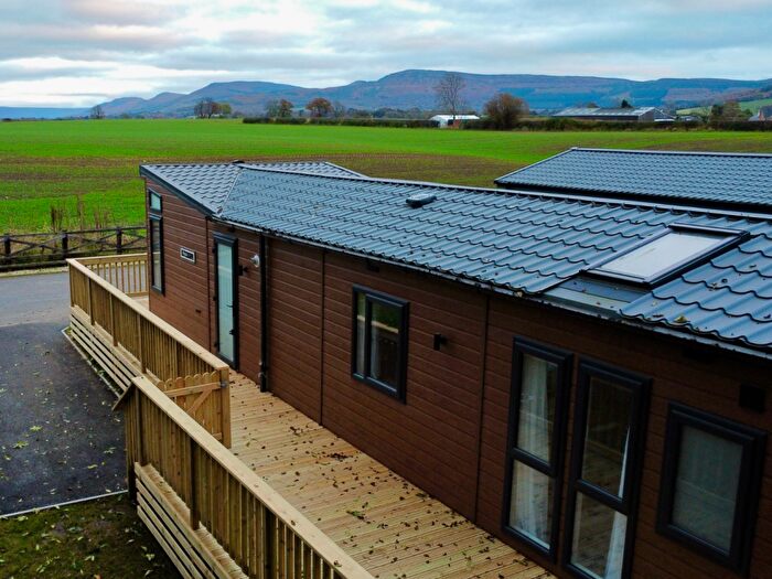 2 Bedroom Lodge For Sale In Goulton Lane, Northallerton, DL6