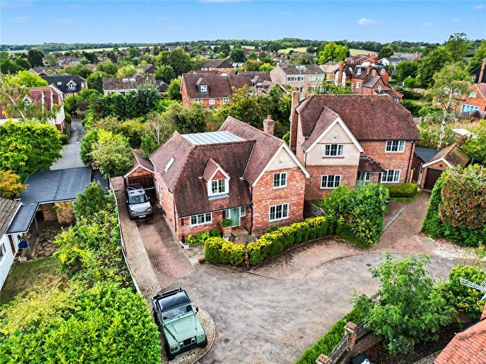 4 Bedroom Detached House For Sale In Devey Close, Knebworth, Hertfordshire, SG3