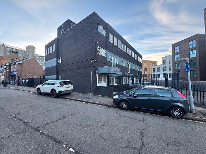 1 Bedroom Flat To Rent In Dudley Street, Luton, LU2