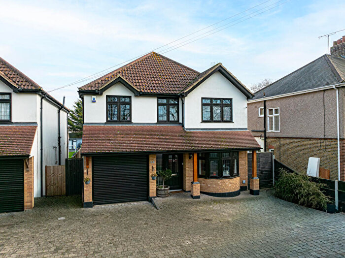 4 Bedroom Detached House For Sale In Stambridge Road, Rochford, SS4