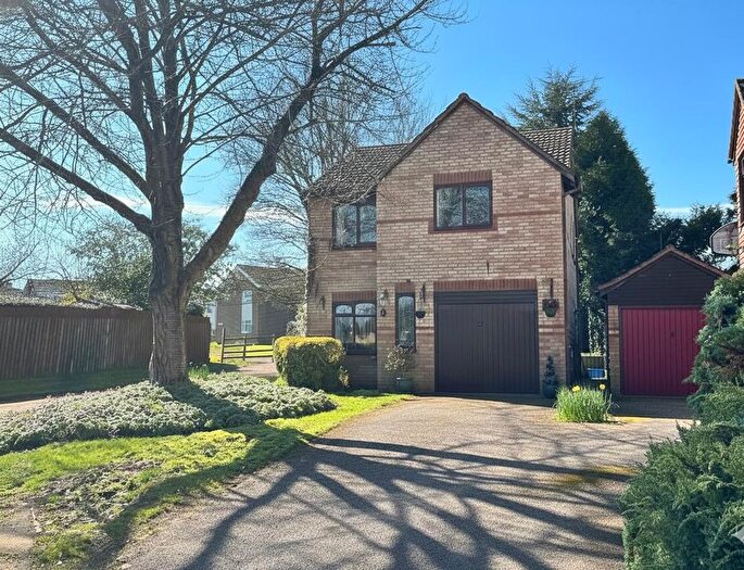 3 Bedroom Property For Sale In Epping Walk, Daventry, NN11