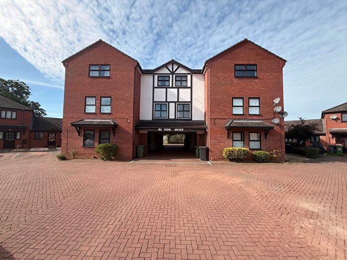 2 Bedroom Flat To Rent In Bicton Avenue, Worcester, WR5