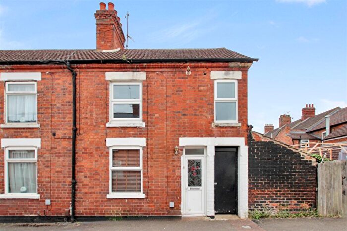 3 Bedroom End Of Terrace House To Rent In Pemberton Street, Rushden, NN10