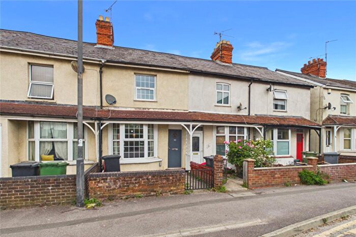 3 Bedroom Terraced House For Sale In Kings Road, Newbury, Berkshire, RG14