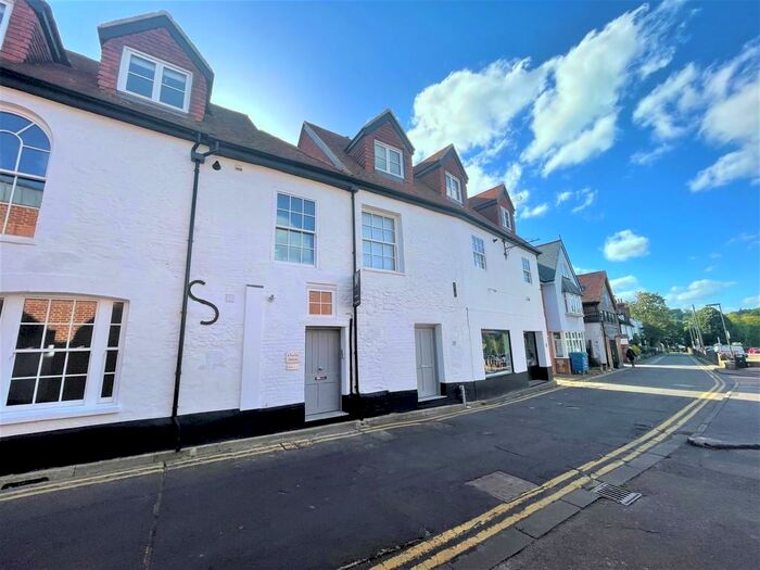 2 Bedroom Apartment To Rent In High Street, Godalming, GU7