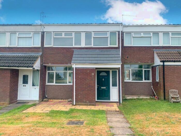 3 Bedroom House To Rent In Derek Avenue, Dordon, Tamworth, Warwickshire, B78