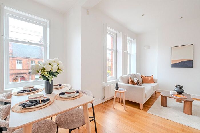 2 Bedroom Maisonette For Sale In Hailsham Avenue, London, SW2