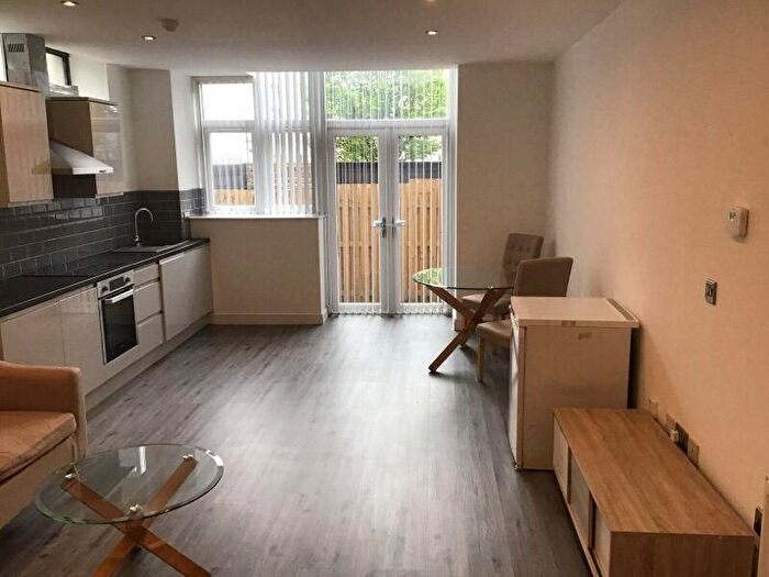 1 Bedroom Flat To Rent In - Sunbridge Road, Bradford, BD1