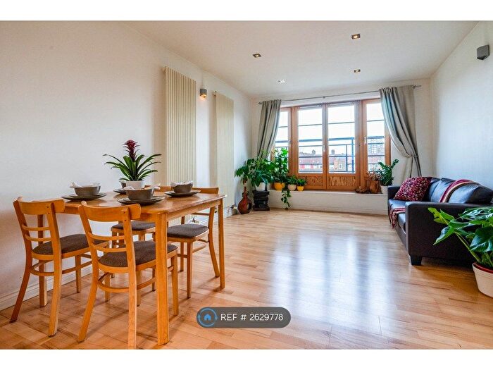 2 Bedroom Flat To Rent In Hudson Building, London, E1