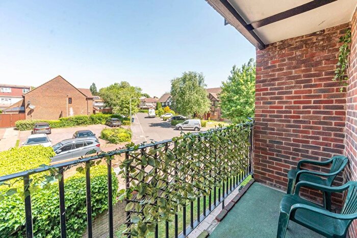 1 Bedroom Flat To Rent In Robina Close, Northwood, HA6