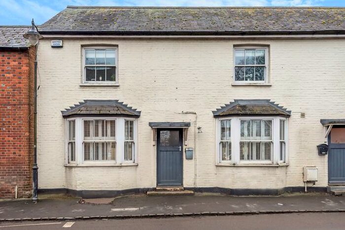 3 Bedroom Cottage To Rent In Bicester Road, Long Crendon HP18