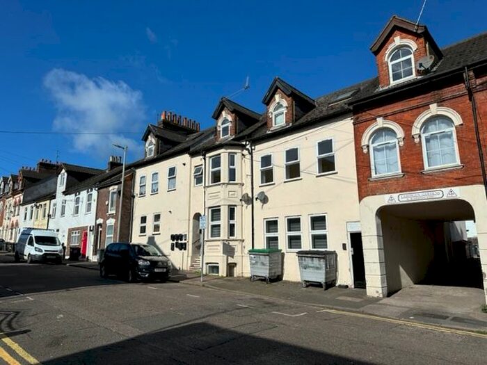 1 Bedroom Flat For Sale In Cardigan Street, Luton, LU1