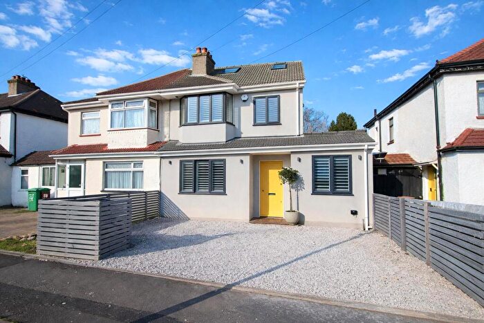 4 Bedroom Semi Detached House For Sale In Gassiot Way, Sutton, SM1