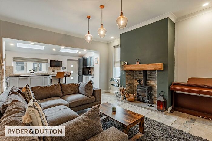 4 Bedroom Terraced House For Sale In Broad Lane, Burnedge, Rochdale, Greater Manchester, OL16