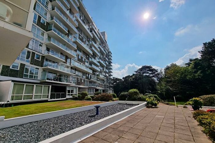 1 Bedroom Flat To Rent In West Cliff Road, BH2