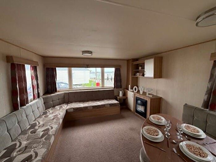 3 Bedroom Park Home For Sale In Leysdown Road, Leysdown-On-Sea, Sheerness, ME12