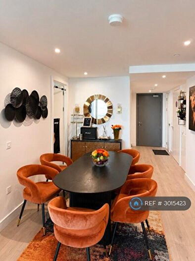 3 Bedroom Flat To Rent In Goldsmith Apartments, London, SE18