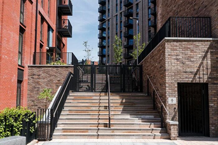 2 Bedroom Apartment To Rent In The Railings, Middlewood Locks, M5