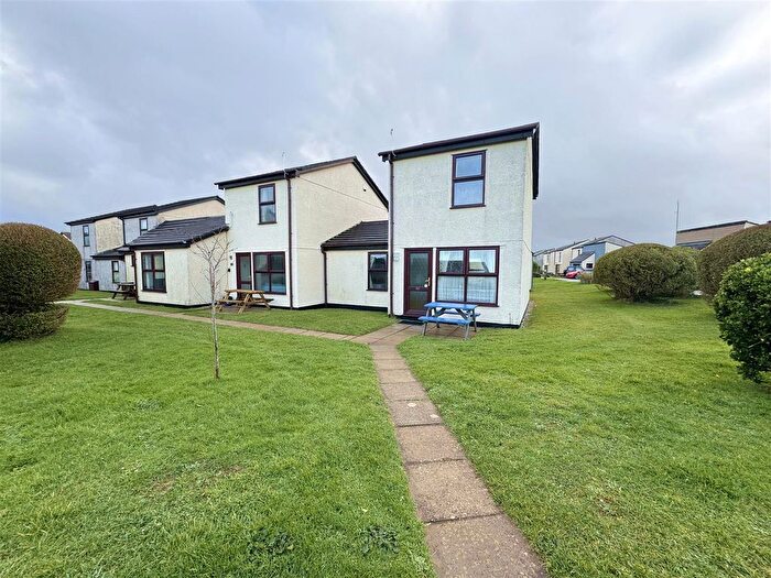 3 Bedroom End Terrace House For Sale In Perran View, Perran View Holiday Park, Trevellas, TR5