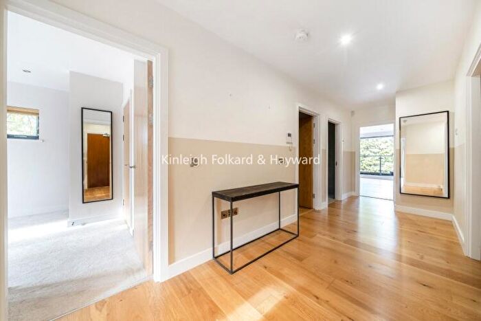 2 Bedroom Apartment To Rent In Bickley Park Road Bromley, BR1