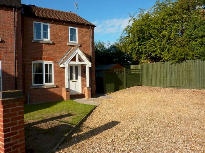 2 Bedroom Semi-Detached House To Rent In Falcon Way, Sleaford, NG34