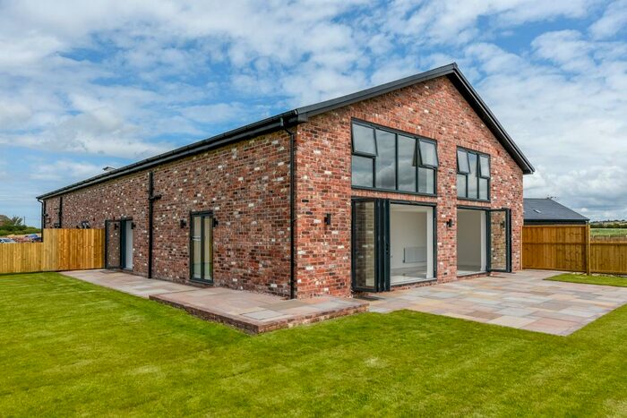 4 Bedroom Barn Conversion For Sale In Broad Lane, Ormskirk, L39