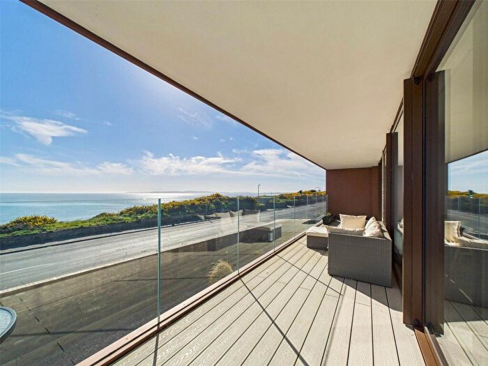 2 Bedroom Apartment For Sale In Southbourne Overcliff Drive, Bournemouth, BH6