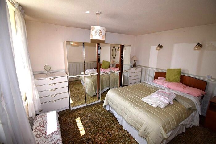 2 Bedroom Cottage For Sale In Nottingham Road, Belper, Derbyshire, DE56