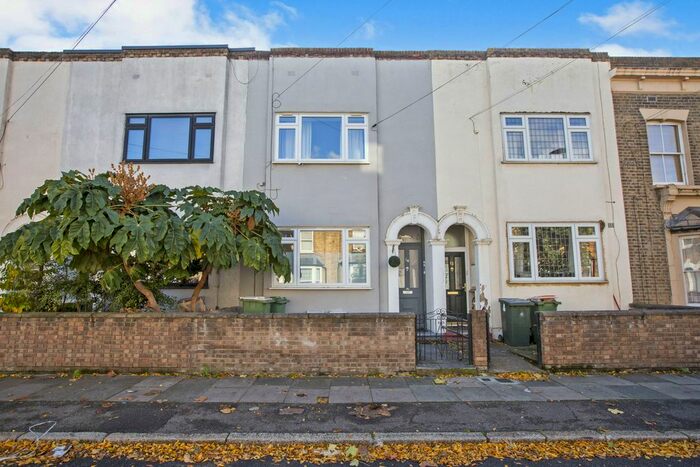 1 Bedroom Flat To Rent In Ham Park Road, London, E15