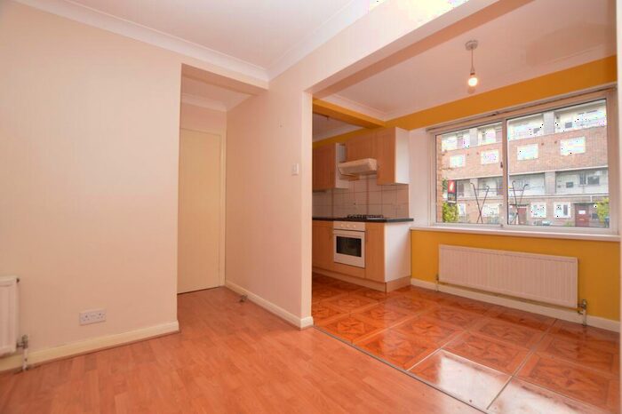 1 Bedroom Flat To Rent In Fenwick Road Peckham, SE15