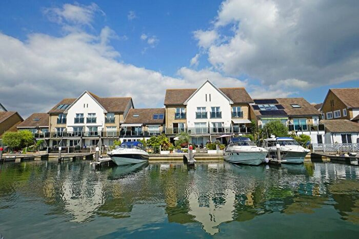 3 Bedroom Town House For Sale In Bryher Island, Port Solent, PO6