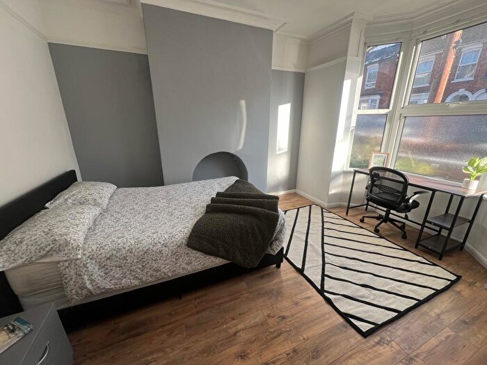 5 Bedroom Terraced House To Rent In Last Room Available Immediately- Avondale Street, LN2